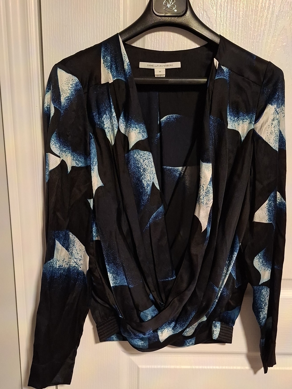 Diane VonFurtenberg Black, Blue & White Draped V-Neck Silk Blouse